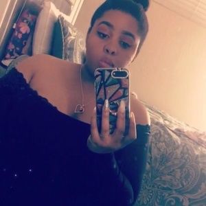 Meet your Posher, Deondra